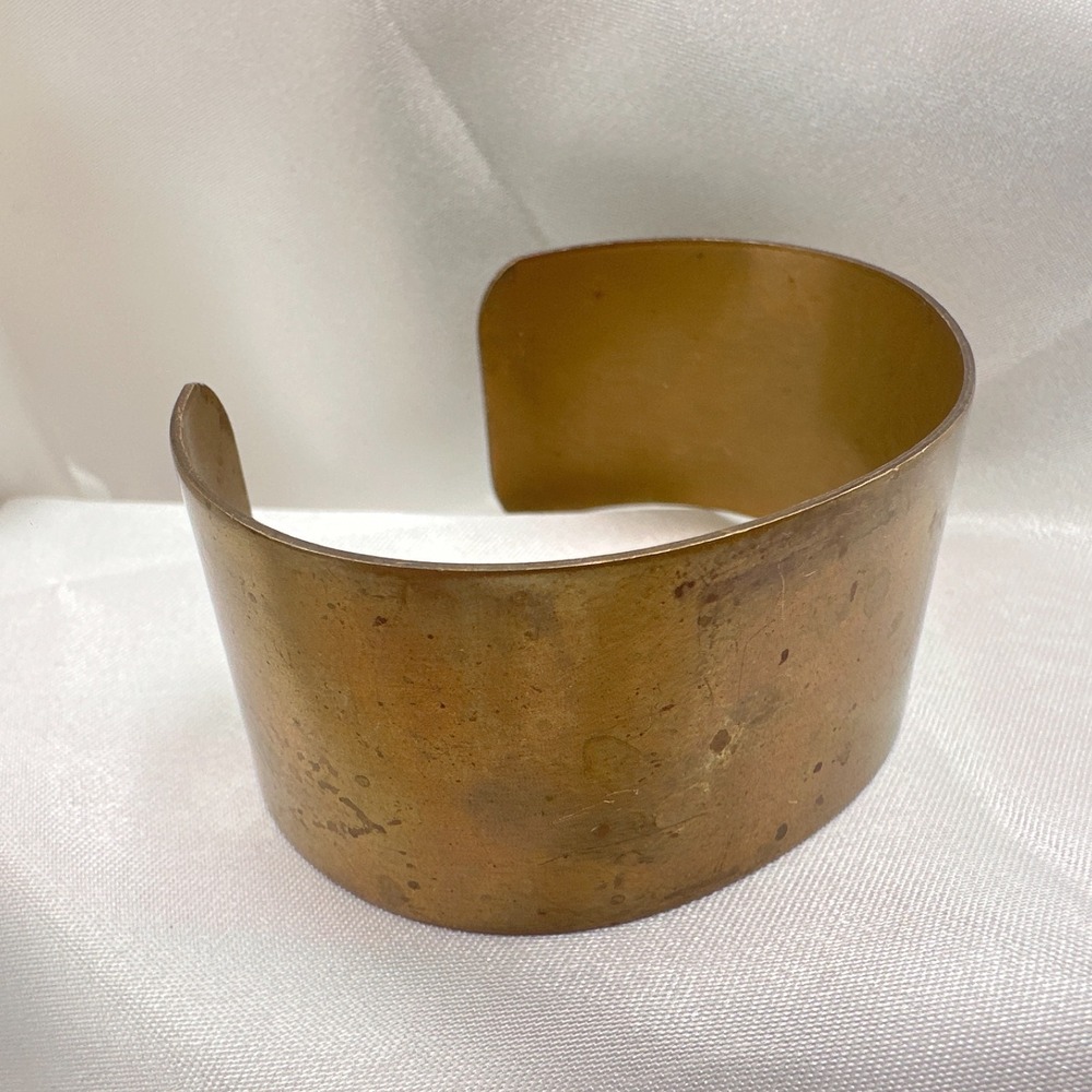 Vintage 90s Gold Tone Wide Cuff Bracelet Boho Estate Classic Fashion Jewelry